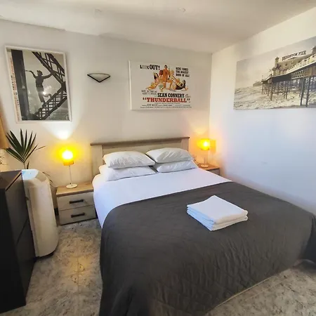 Sunset Serenity: 180° Sea Views *