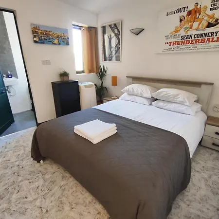 Sunset Serenity: 180° Sea Views Appartement